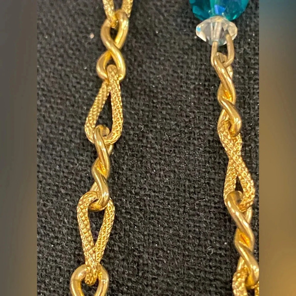 VINTAGE BEADED AND GOLD NECKLACE. - Picture 7 of 13